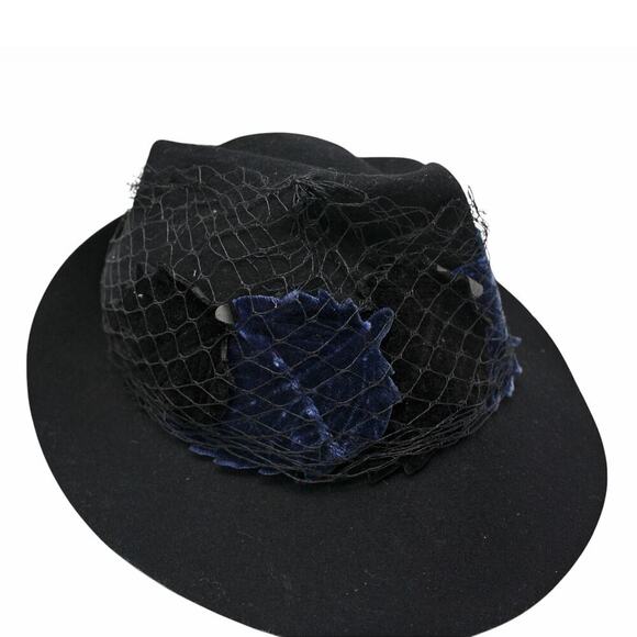 Vintage 1940s Hat Black Shaped Wide Brim w Velvet Appliques Net Veil - Hey Viv - Picture 5 of 8